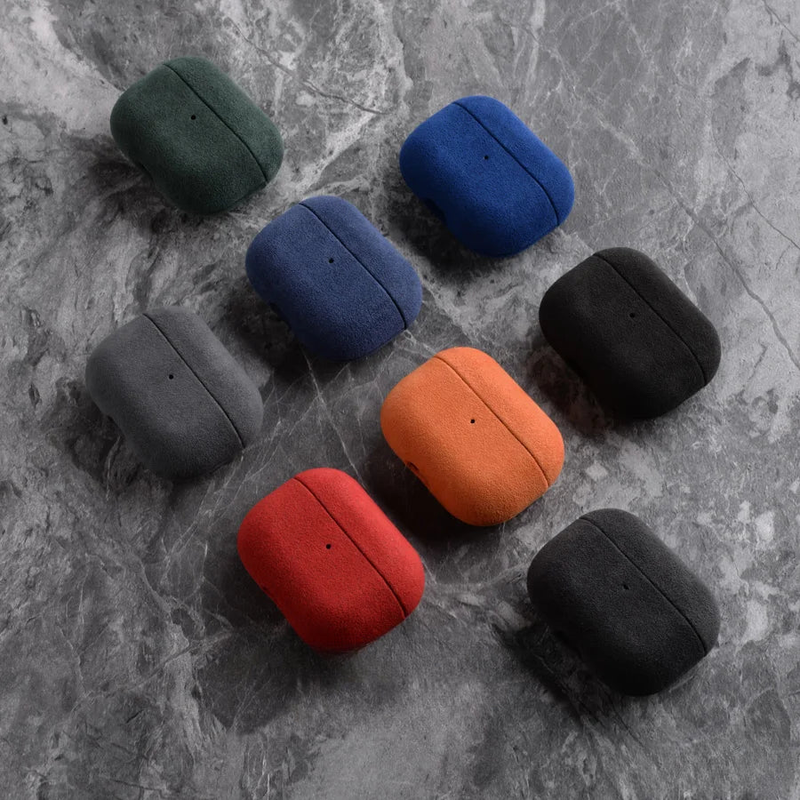 Elegante AirPods Hülle aus Alcantara