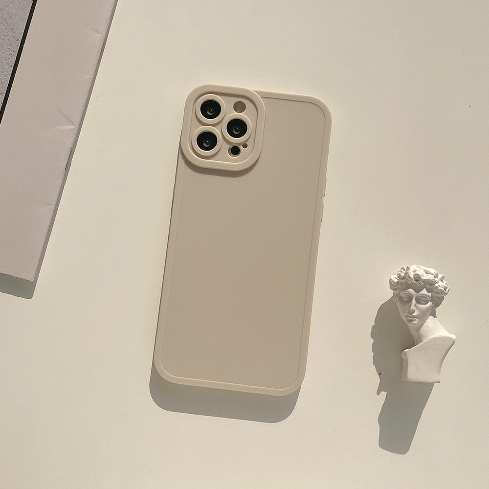 Modische iPhone Hülle aus farbigem Gummi in weiß