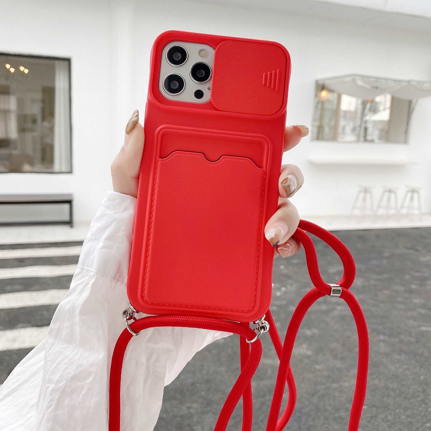 Crossbody iPhone Hülle mit Seil aus Silikon mit Kartenfach und Kameraschutz in Rot