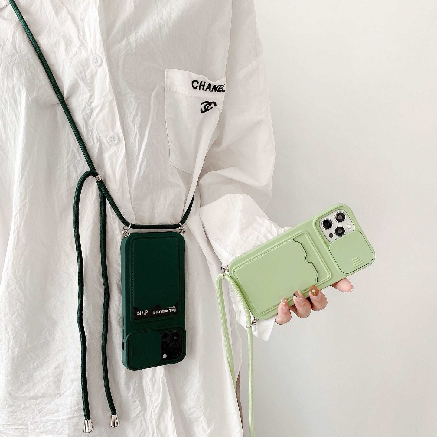 Crossbody iPhone Hülle mit Seil aus Silikon mit Kartenfach und Kameraschutz