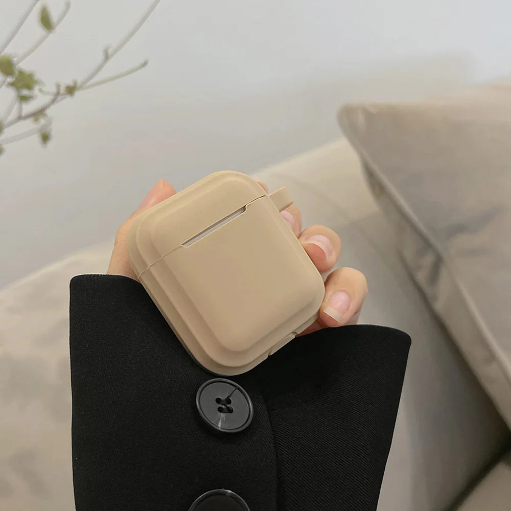 Modische Airpods Hülle mit ästhetische Farben in Beige