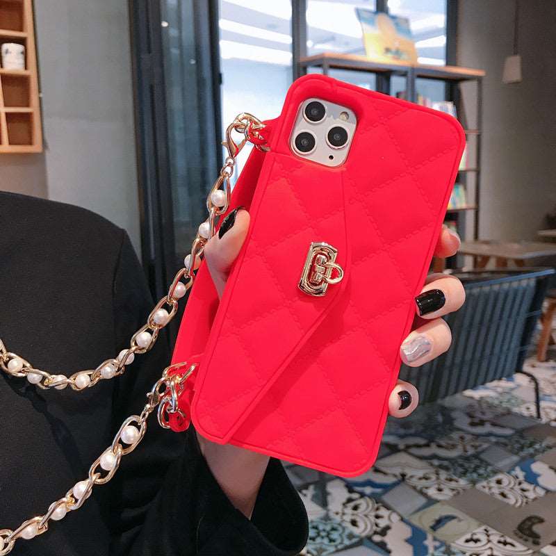Crossbody iPhone Hülle mit abnehmbarer Kette und Kartenfach im Handtaschendesign in rot