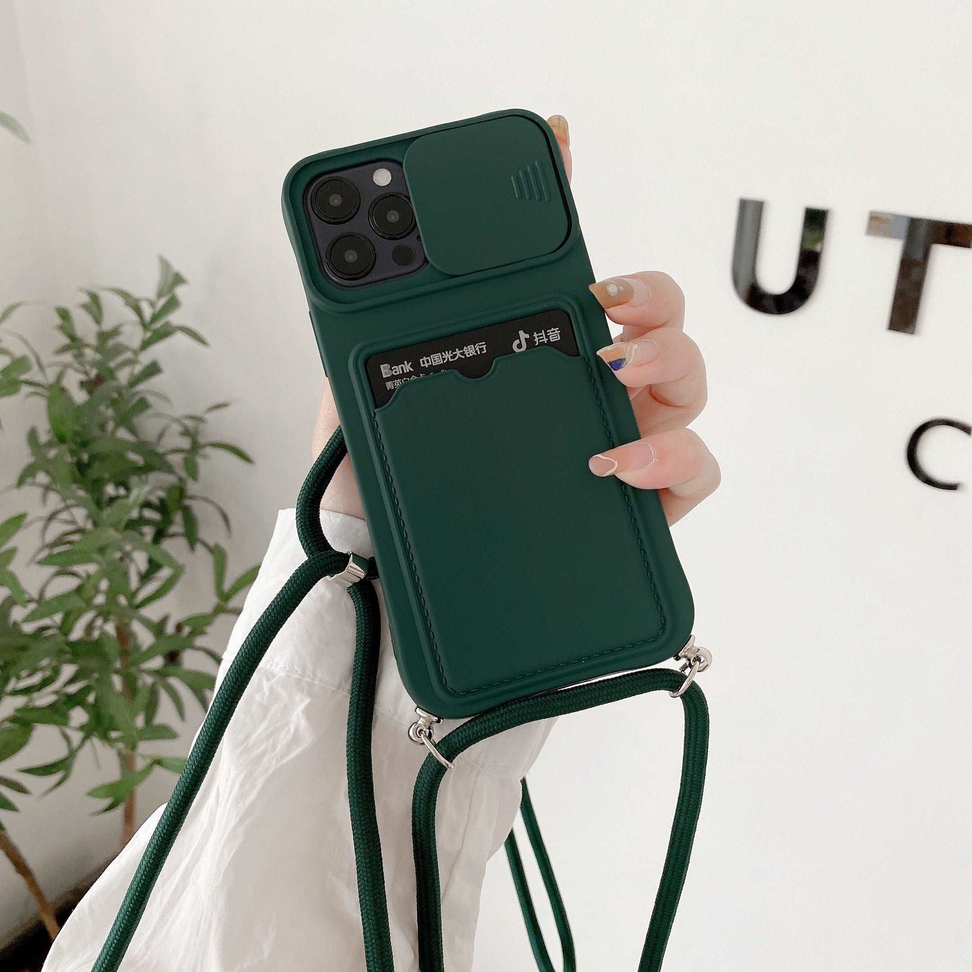 Crossbody iPhone Hülle mit Seil aus Silikon mit Kartenfach und Kameraschutz in Grün