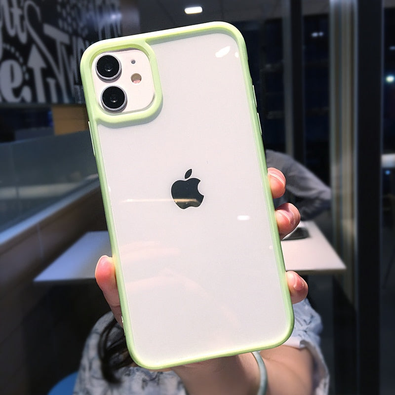 Modische iPhone Hülle durchsichtig in farbigen Rändern in grün