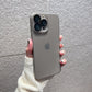 Modische iPhone Hülle in durchsichtigen Farben in grau