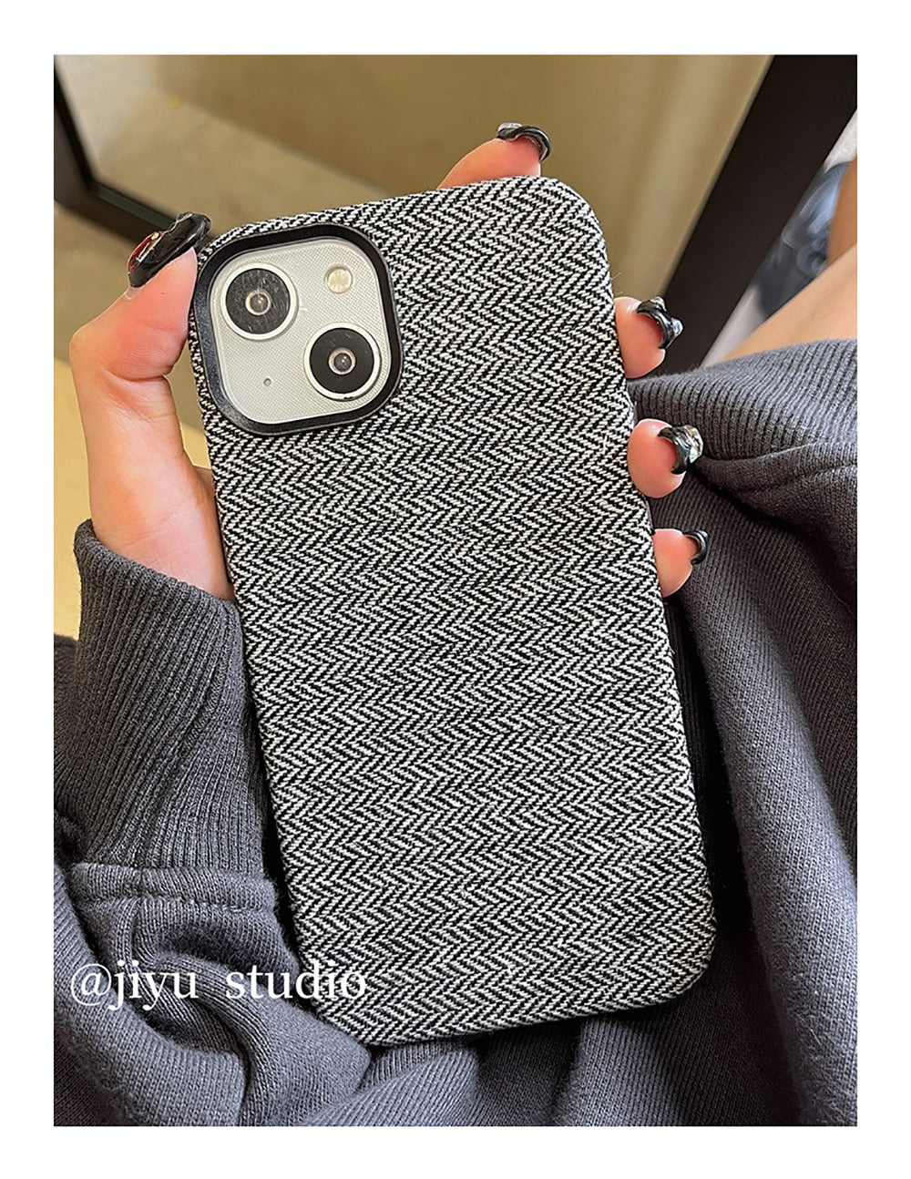 Modische iPhone Hülle aus Wolle in grau