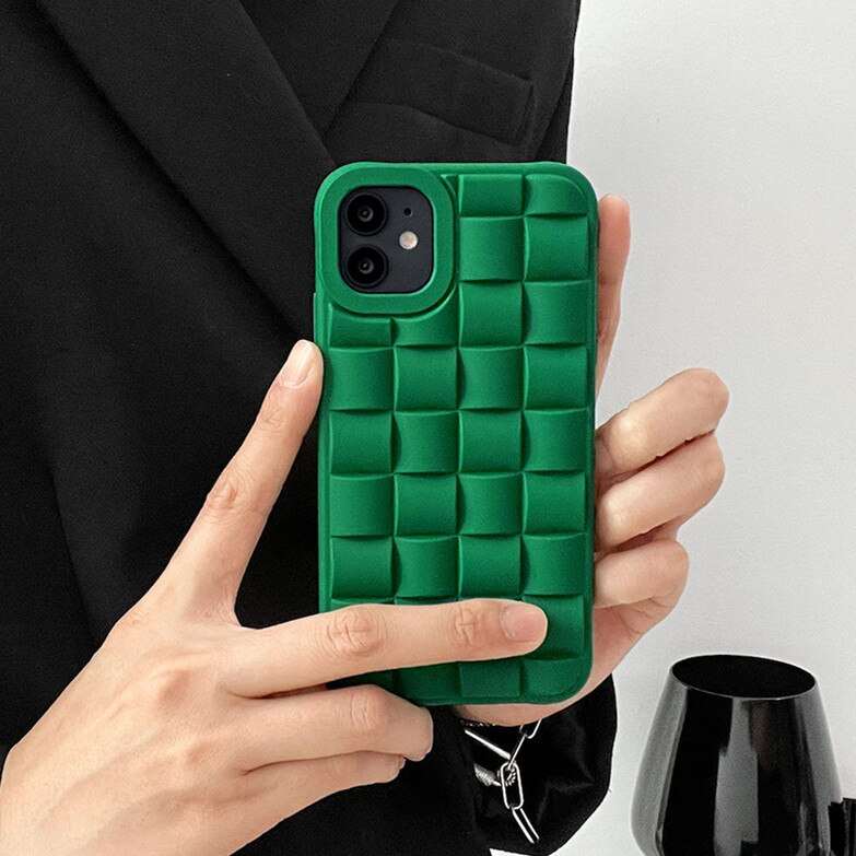 Modische iPhone Hülle aus farbigem Silikon im 3D Würfel Muster in grün