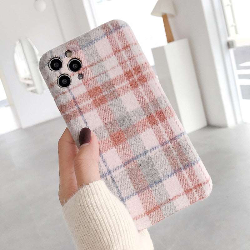 Modische iPhone Hülle aus Wolle in pink