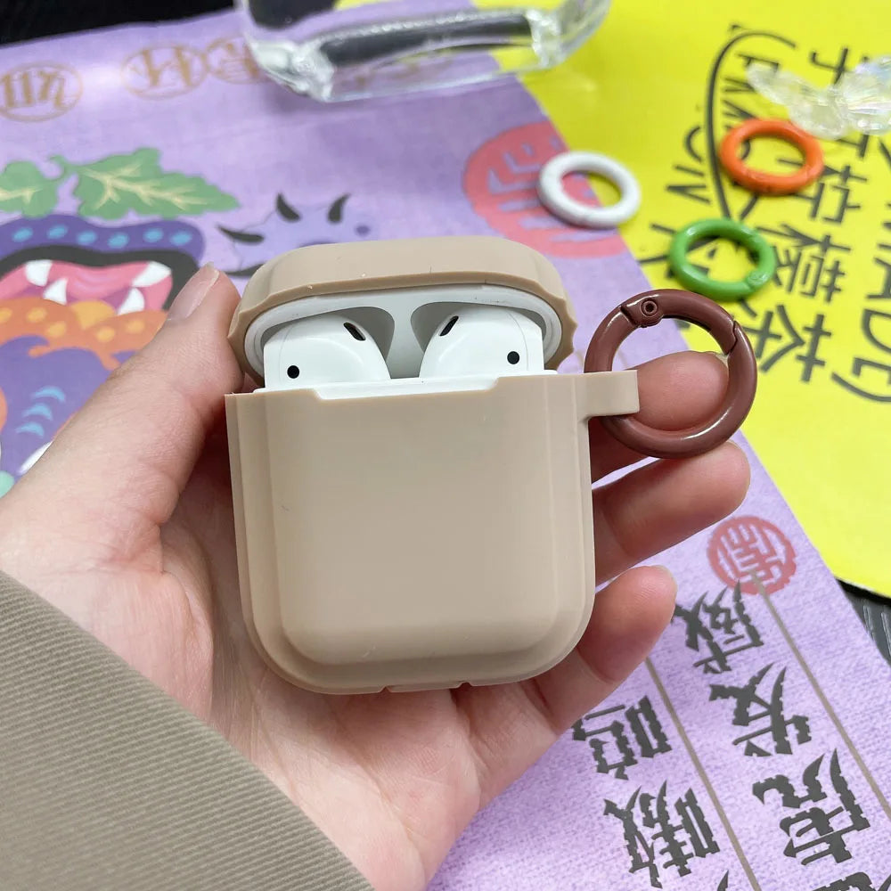 Modische AirPods Hülle mit knalligen Farben in beige