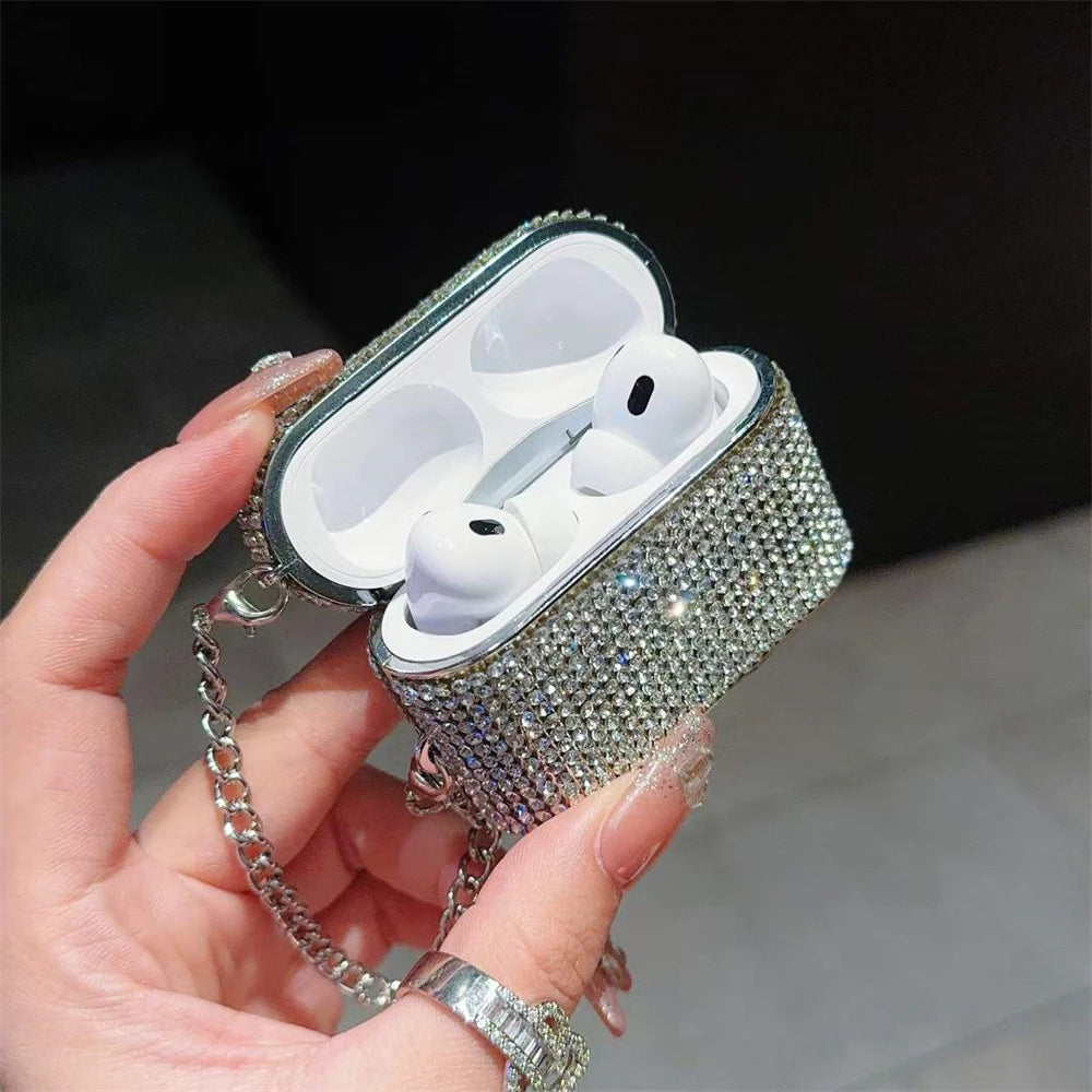 Modische AirPods Hülle mit Glitzersteinen und Kette